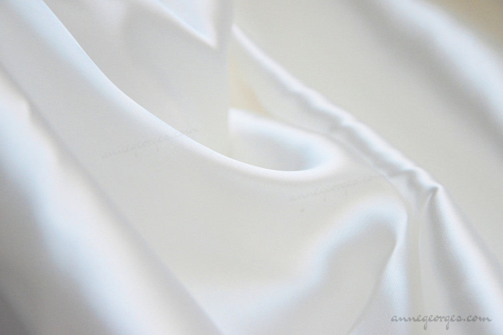 Rayon vs. Silk: What is the Difference Between Rayon and Silk
